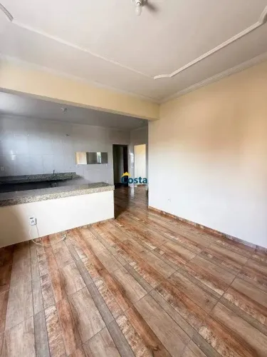 Casa 3 qts, casa ampla.