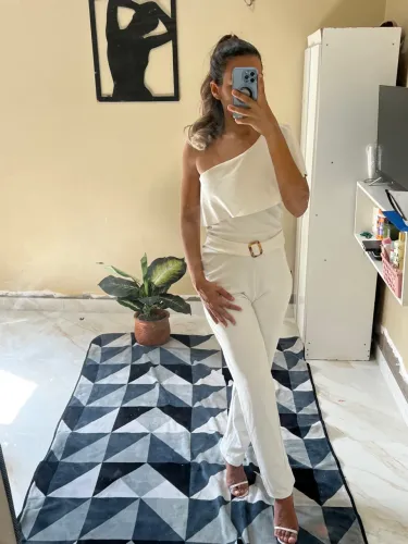 Macacão Branco Elegante