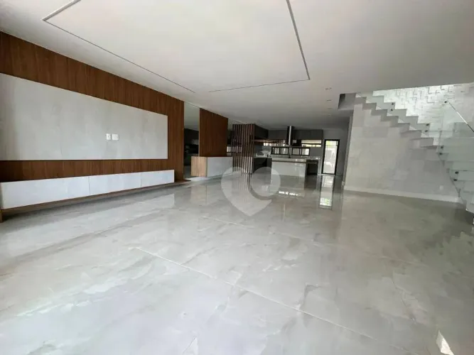 Casa com 5 quartos à venda, 358 m² por R$ 4.500.000 - Recreio dos Bandeirantes - Rio de Ja