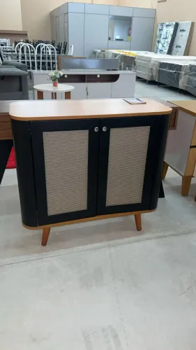 Buffet Jutai Com 2 Portas Pés Retrô Freijó/Preto - Em Oferta 
