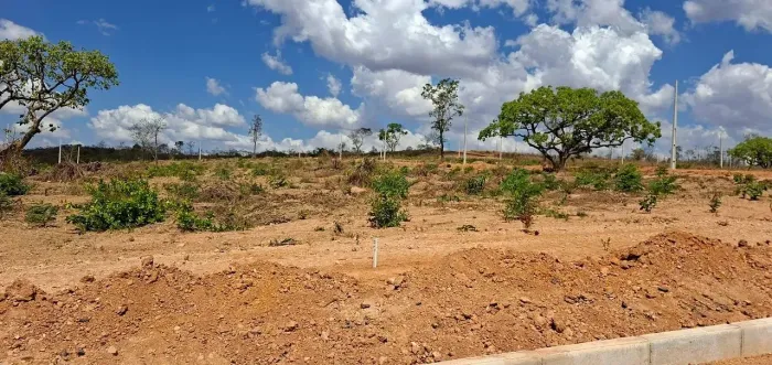 Imóvel para venda possui 360 metros quadrados em Centro - Funilândia - MG