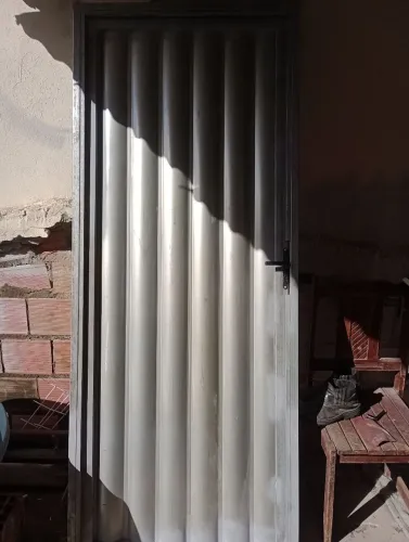 PORTAS ,JANELAS,BANCOS,MESAS EM METALON GALVONIZADO,SOLDA EM INOX ,RESTAURACAOE MUITO MAIS