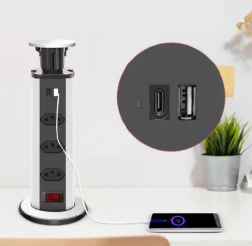 Tomada Retrátil com USB e Carregamento Rápido