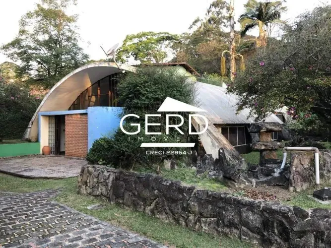 Casa Modernista na Granja Viana | Projeto Sérgio Ferro |4 Dorms (2 Suítes) | 1.147 m² de T