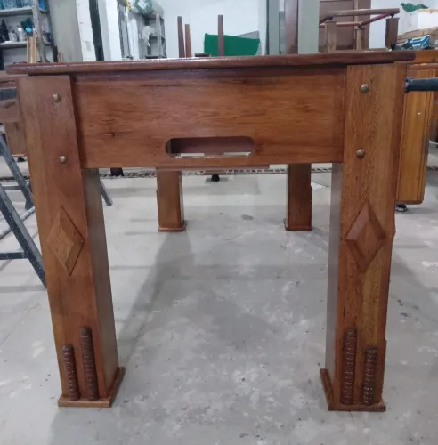 Mesa de totó de Madeira Maciça