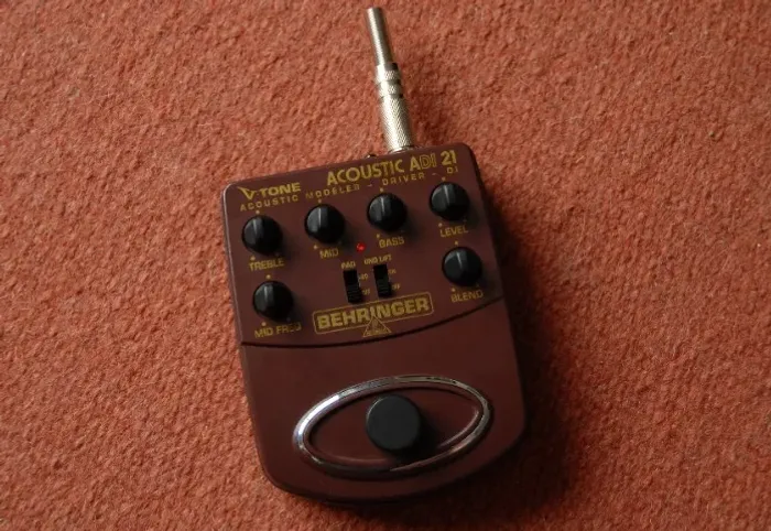 behringer v-tone adi 21
