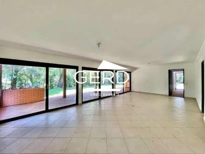 Casa Ampla em Condomínio ? 7 Quartos, Piscina e Gourmet ? Cotia/SP: R$ 1.100.000,00