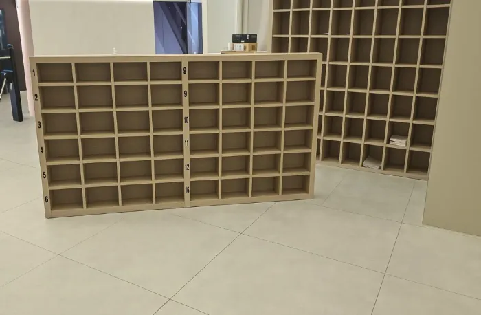 Painel de identificação comercial 