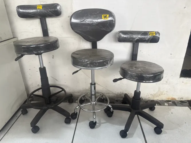 Cadeiras mocho monto qual quer altura 