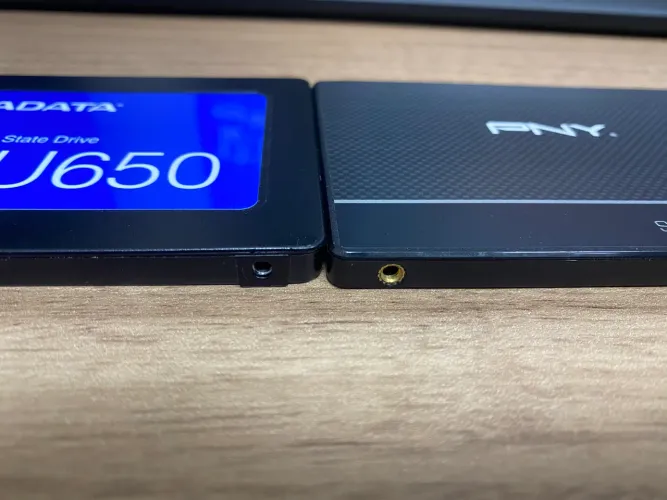 OPORTUNIDADE - 2x SSD SATA III 6Gbs de 240Gb totalizando 480Gbs