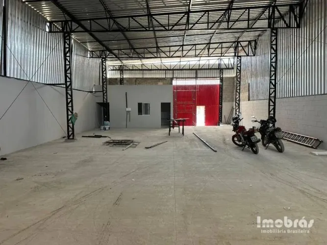 Galpão para alugar, 247 m² por R$ 3.800,00/mês - Parque Dom Pedro - Itaitinga/CE