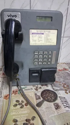 Aparelho telefônico (orelhão Retrô)