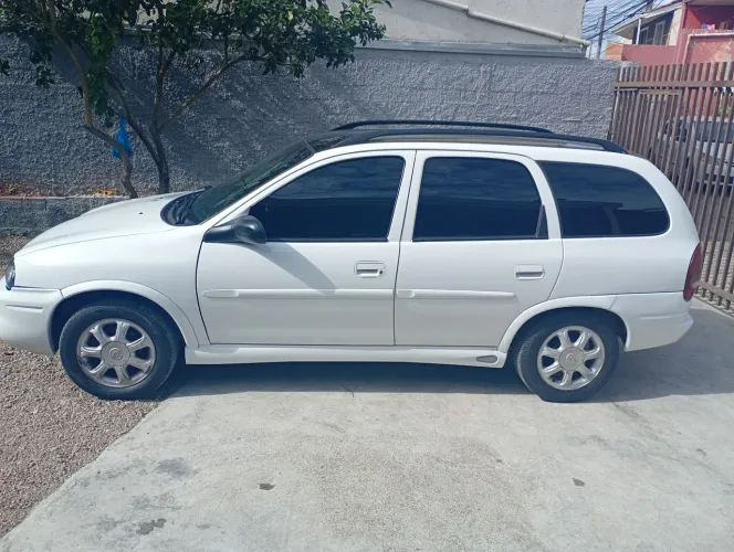 Chevrolet Corsa Wagon GLS 1.6 16V MPFI 4P 1999