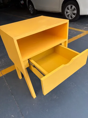 Mesa de Cabeceira Com Gaveta