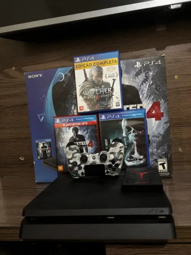 PlayStation 4 slim original + Hd externo