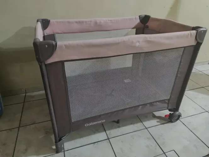 Cercado infantil com colchão
