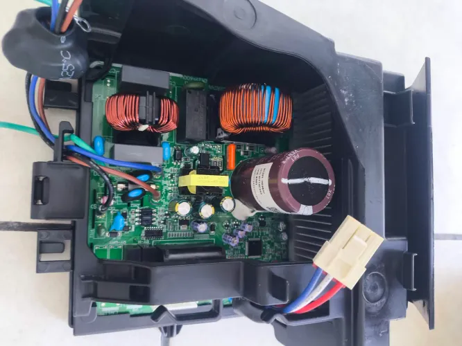 Placa Inverter TCL 9 e 12 T-Pro