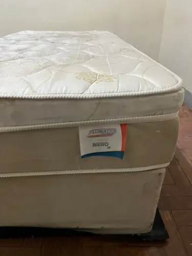 Cama solteiro com colchão
