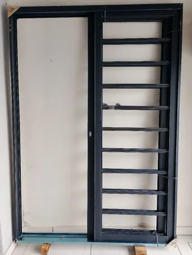 Venda porta de correr nova
