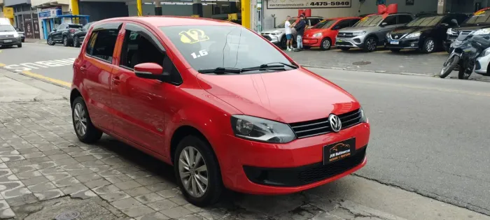 Volkswagen Fox 1.6 MI Total Flex 8V 5P 2012