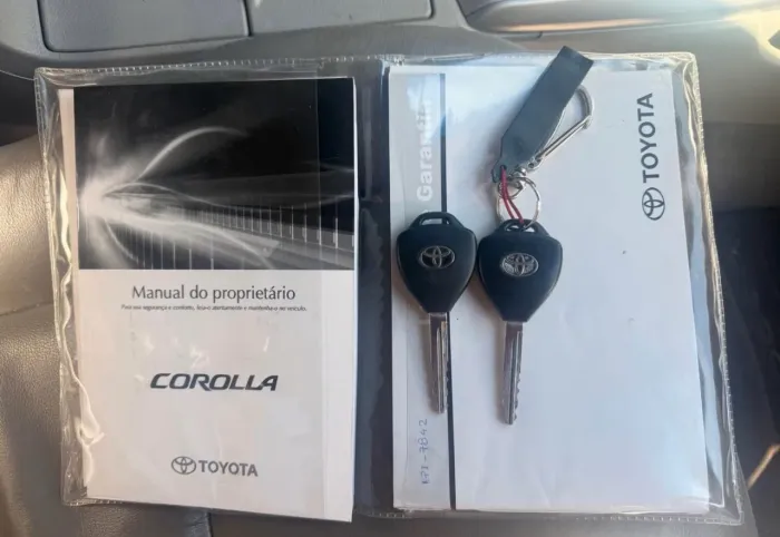 Toyota Corolla GLI 1.8 Flex 16V Aut. 2014