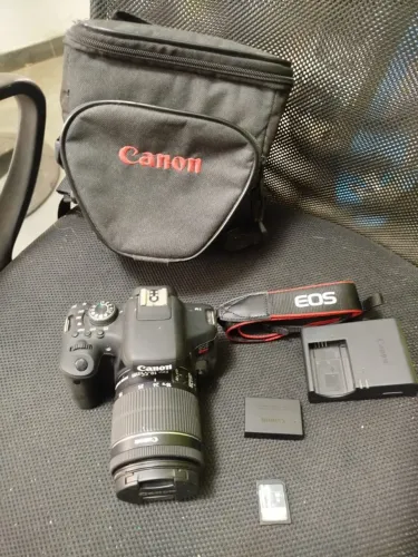 Câmera Canon T6i pouca usada