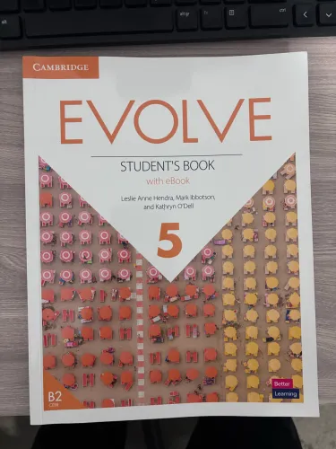 Livro de Inglês Evolve 5 - Cambridge (B2)