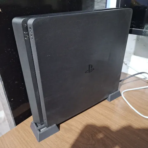 Ps4 slim com SSD 500 GB + 3 controles