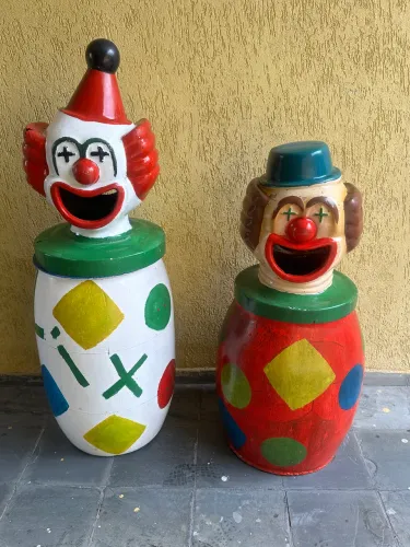 Latões de lixo palhaços para escolas parques etc