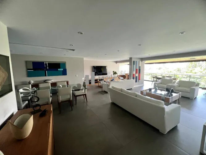 Apartamento de Alto Padrão à Venda no Park Palace  Vista Mar e Sofisticação