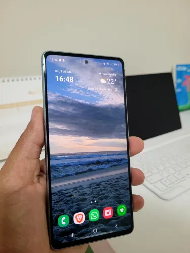 Samsung Galaxy S20 FE com defeito no touch