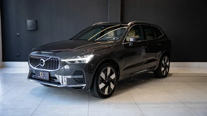 Volvo XC-60 T-8 Ultimate 2.0 AWD (híbrido) 2024