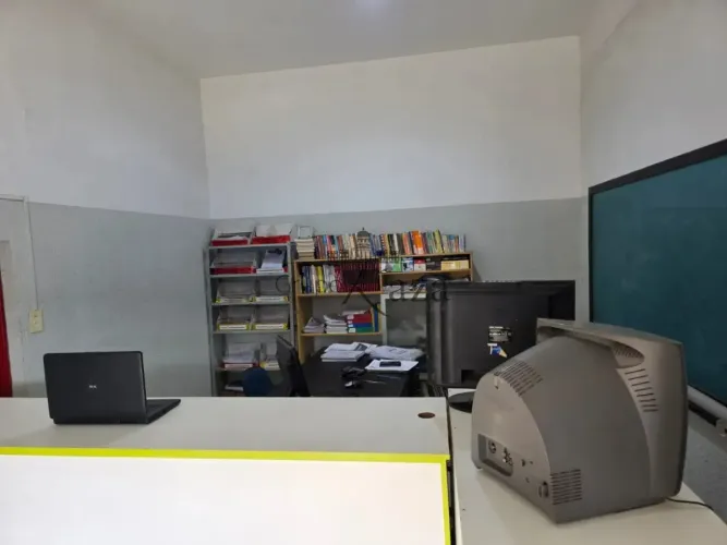 Casa Sobreloja - Parque Industrial - 3 Dormitórios - 92m².