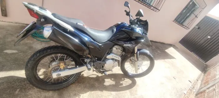 Moto toda em dia, sem multas, revisão em dia