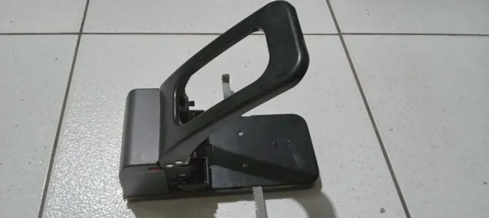 PERFURADOR DE PAPEL PROFISSIONAL ADEK RE205