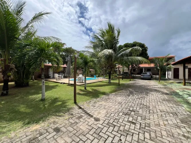 Sítio com Casa Grande, 5 Suítes, Anexo com 2 Quartos, Piscina, Espaço Gourmet.