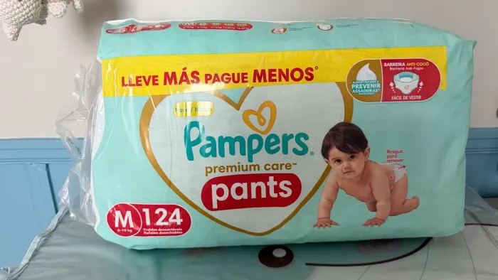 Fralda Pampers premium Care M