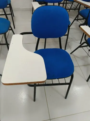 Cadeiras escolares