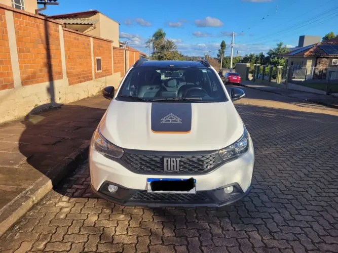 Fiat Argo Trekking 1.3 8V Flex 2023