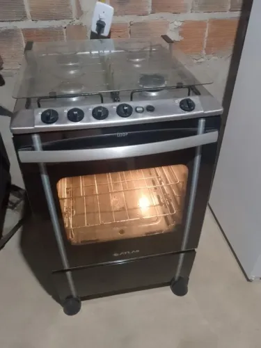 Vende-se esse fogão elétrico