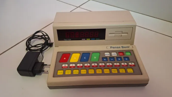 Computador Educativo Pense Bem Tectoy - Vintage - Funcionando Perfeitamente