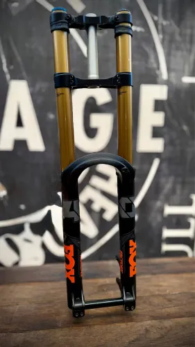 Suspensão Fox 40 kashima grip 2