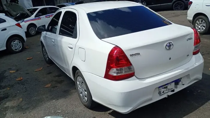 ALUGO ETIOS SEDAN 2019 (GNV) 900,00 SEMANAL MANUTENÇÃO INCLUSA