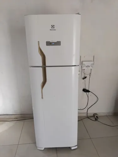 Geladeira Electrolux frost free 380L