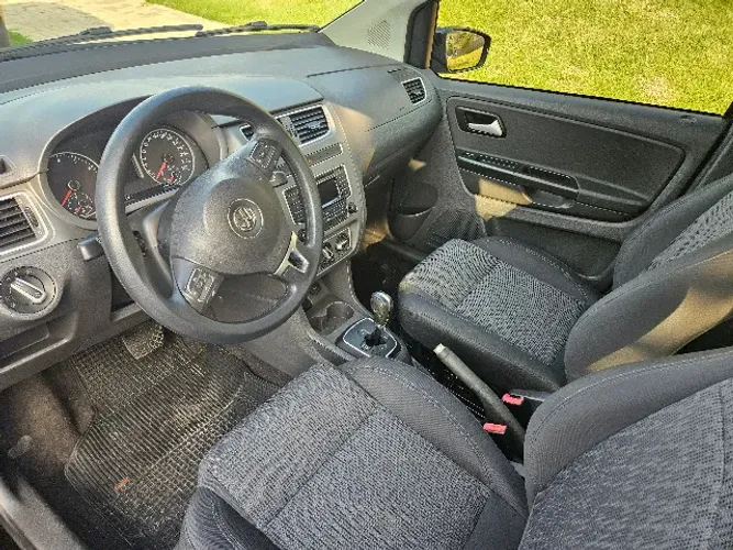 Volkswagen Fox 1.6 MI I Motion Total Flex 8V 5P 2014