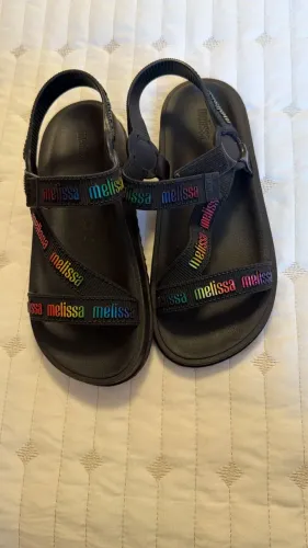 Melissa 36 BR (mas calça pé 34-35)