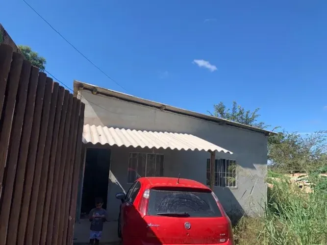 Casa em lote de 360m² próximos a varias comércios, Jaboticatubas.