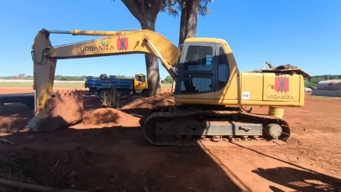 Escavadeira Hidráulica Komatsu PC-200 6B 2005