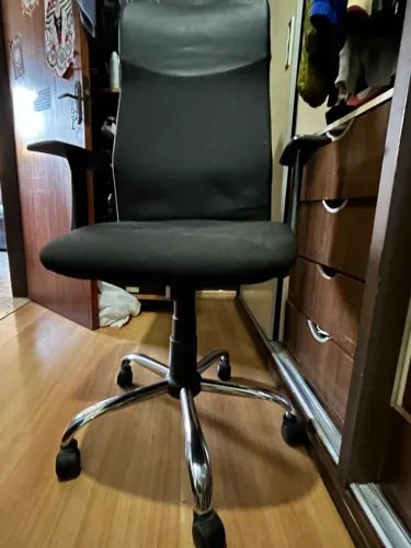 Cadeira de Escritório Presidente Ergonômica C/ Base Cromada