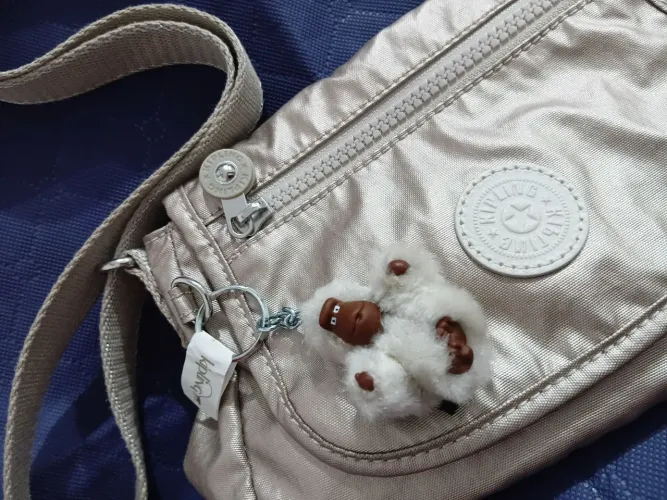 Bolsa kipling metalizada 